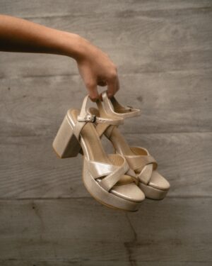 Dani oro low